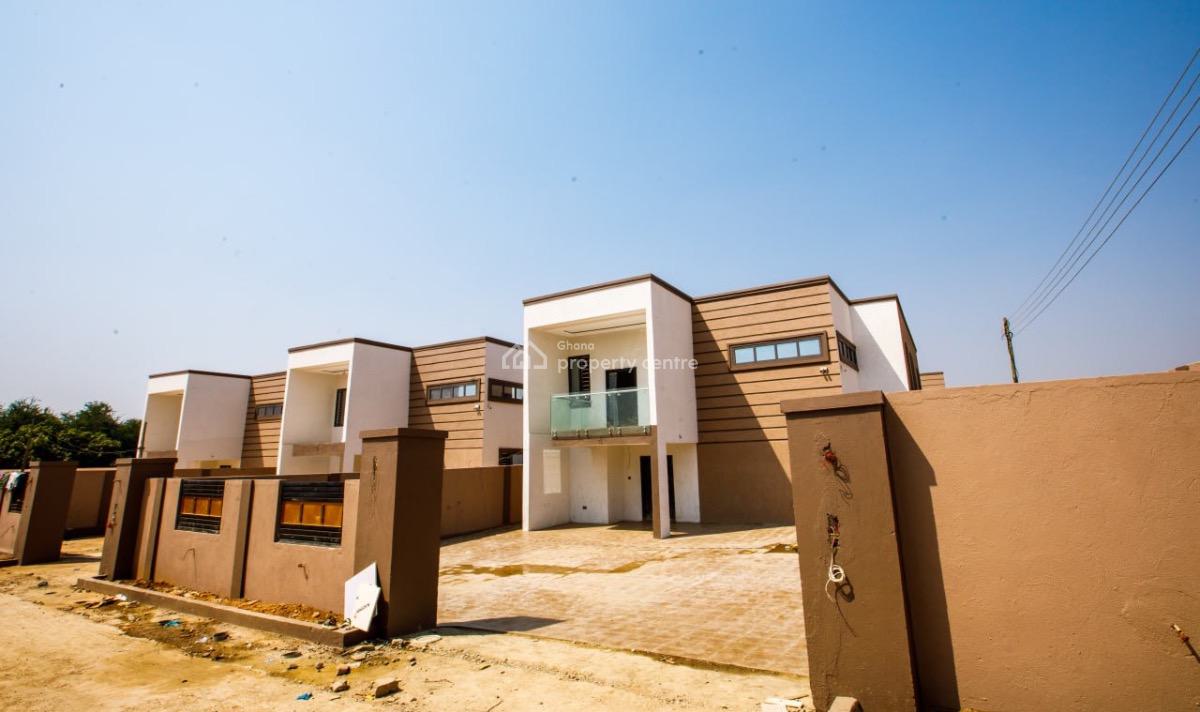 Newly Built 4 Bedroom House, Kumasi Airport Roundabout, Kumasi Metropolitan, Ashanti, Townhouse for Sale