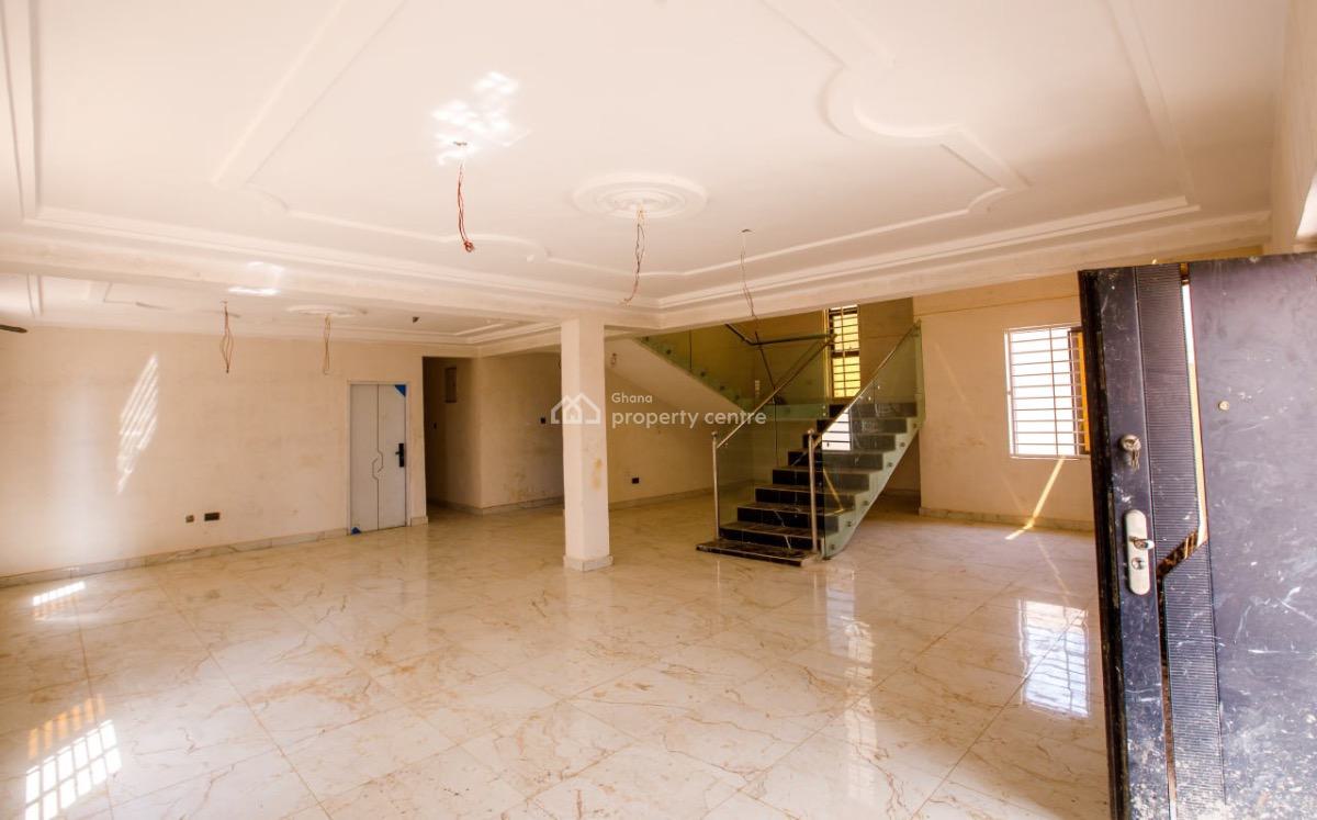 Newly Built 4 Bedroom House, Kumasi Airport Roundabout, Kumasi Metropolitan, Ashanti, Townhouse for Sale
