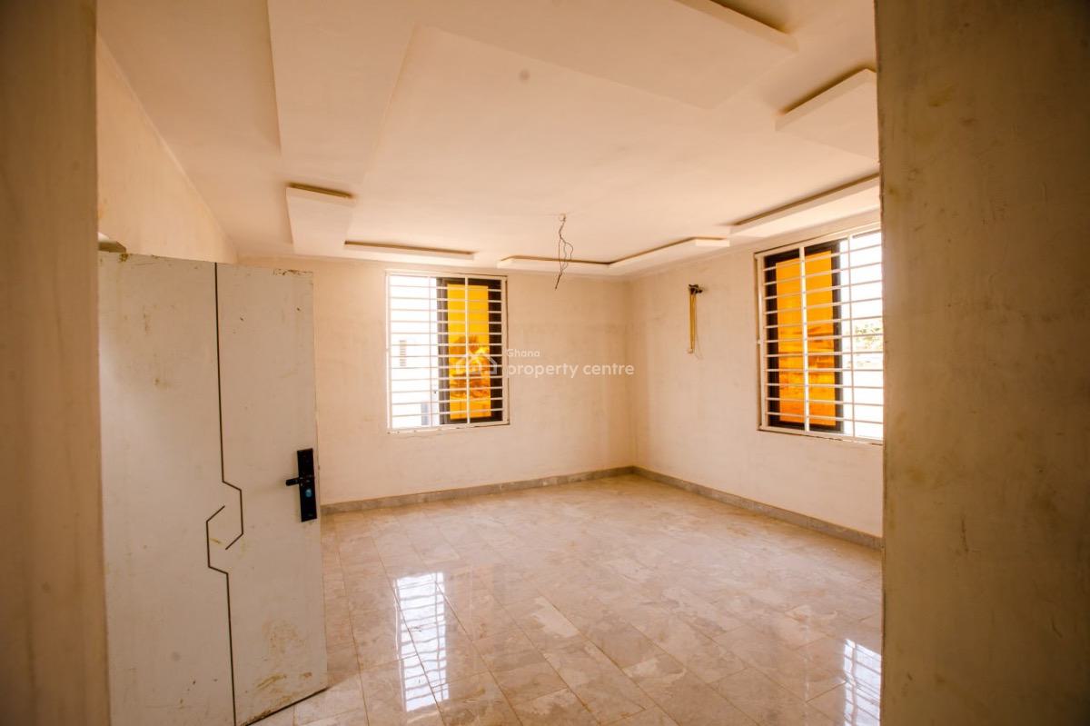 Newly Built 4 Bedroom House, Kumasi Airport Roundabout, Kumasi Metropolitan, Ashanti, Townhouse for Sale