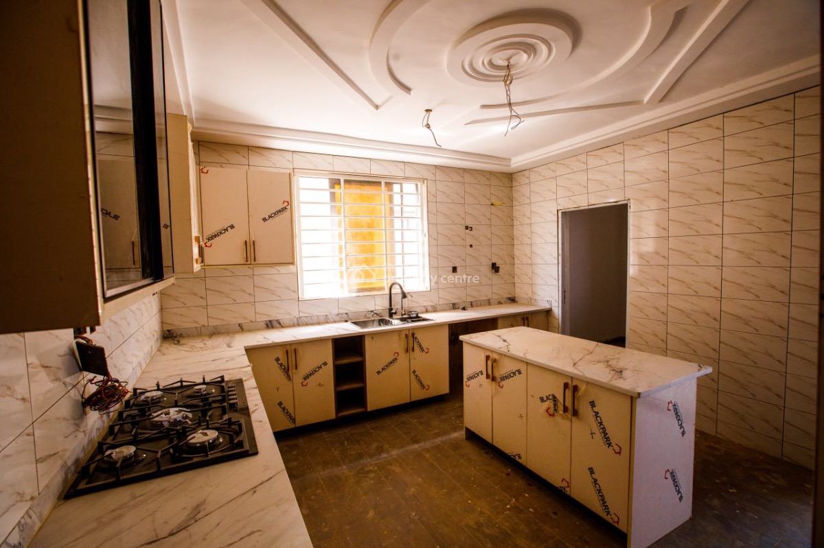 Newly Built 4 Bedroom House, Kumasi Airport Roundabout, Kumasi Metropolitan, Ashanti, Townhouse for Sale