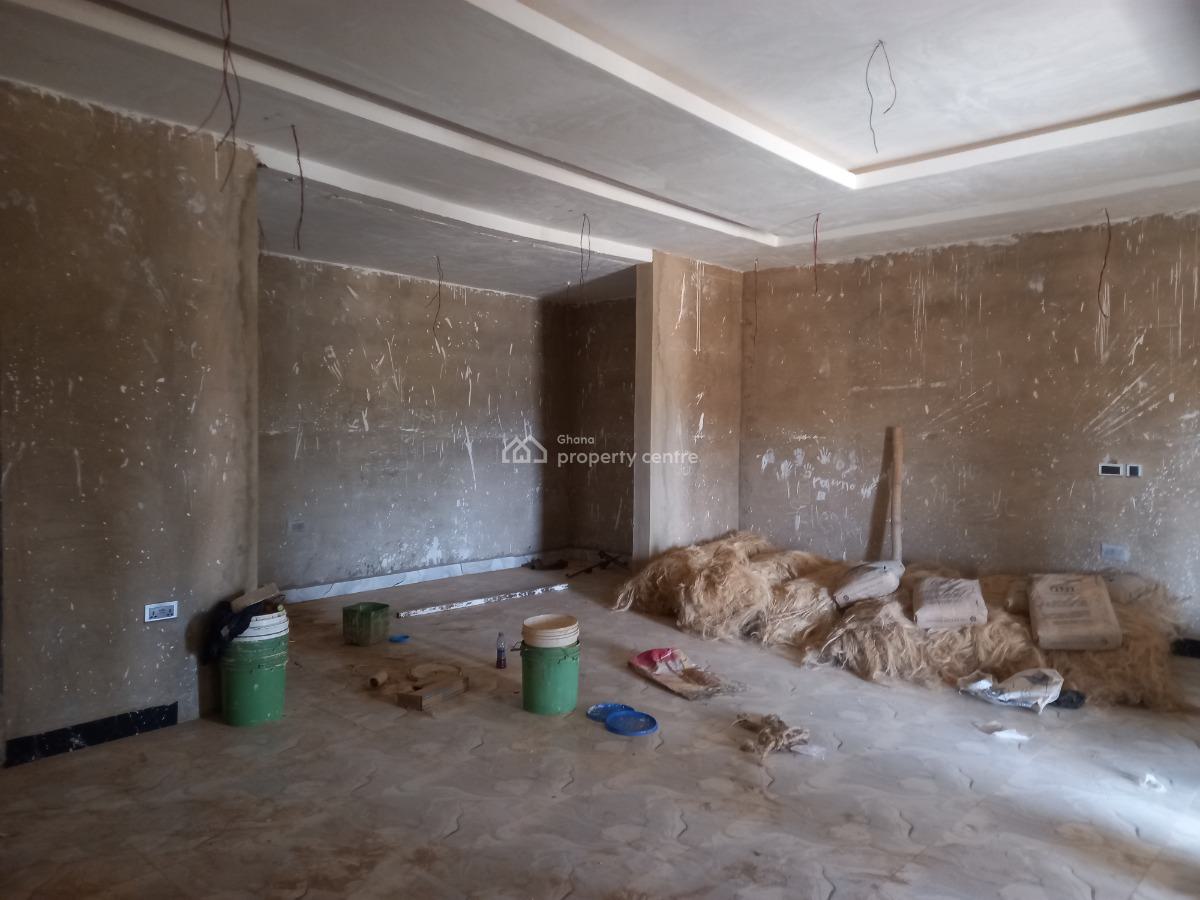 7  Bedrooms, Adesina, on Kenyasi Road., Kumasi Metropolitan, Ashanti, House for Sale