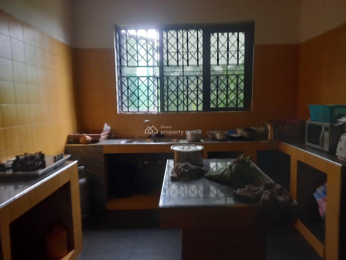 6 Bedrooms, Nyankyerenyase, Near Sofoline Tanoso., Kumasi Metropolitan, Ashanti, House for Sale