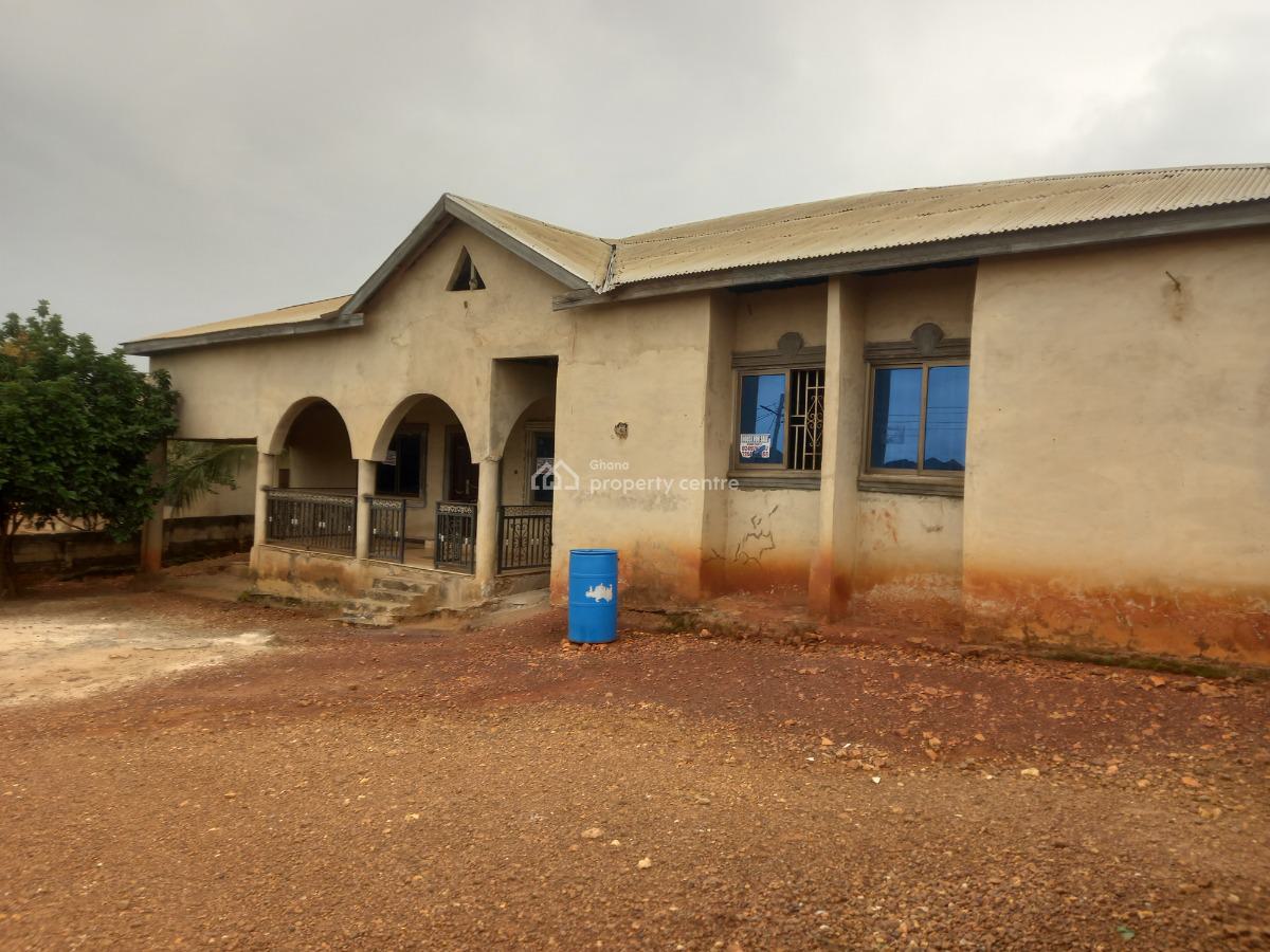 6 Bedrooms, Kokoso, Near Sofoline., Kumasi Metropolitan, Ashanti, House for Sale