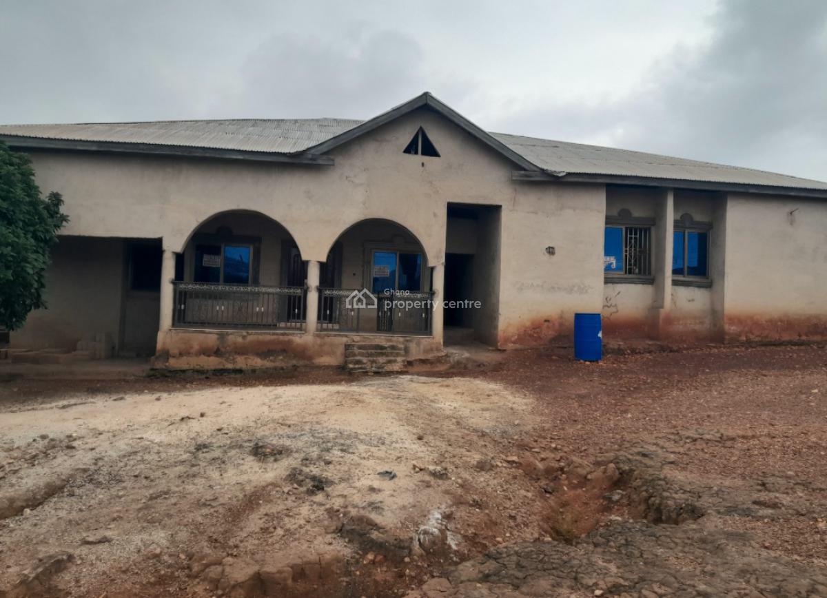 6 Bedrooms, Kokoso, Near Sofoline., Kumasi Metropolitan, Ashanti, House for Sale