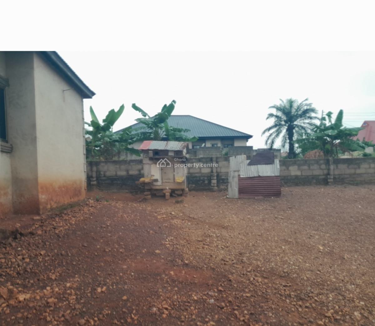6 Bedrooms, Kokoso, Near Sofoline., Kumasi Metropolitan, Ashanti, House for Sale