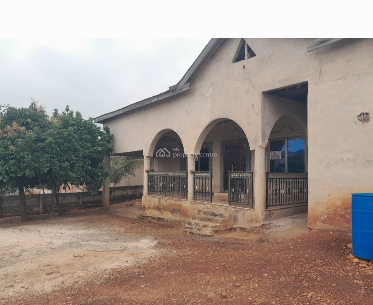 6 Bedrooms, Kokoso, Near Sofoline., Kumasi Metropolitan, Ashanti, House for Sale
