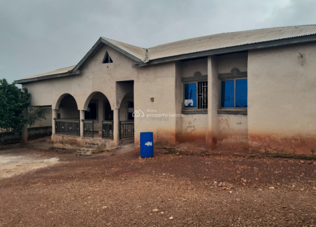 6 Bedrooms, Kokoso, Near Sofoline., Kumasi Metropolitan, Ashanti, House for Sale