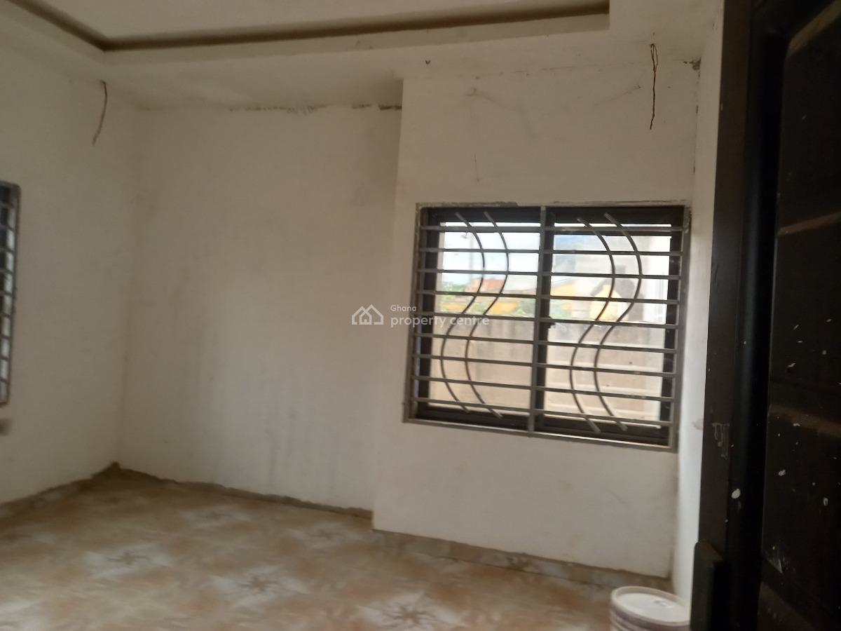 7 Bedrooms  ( 4th House Main Highway Road), Adesina, on Kenyasi Abrem Road., Kwabre, Ashanti, House for Sale