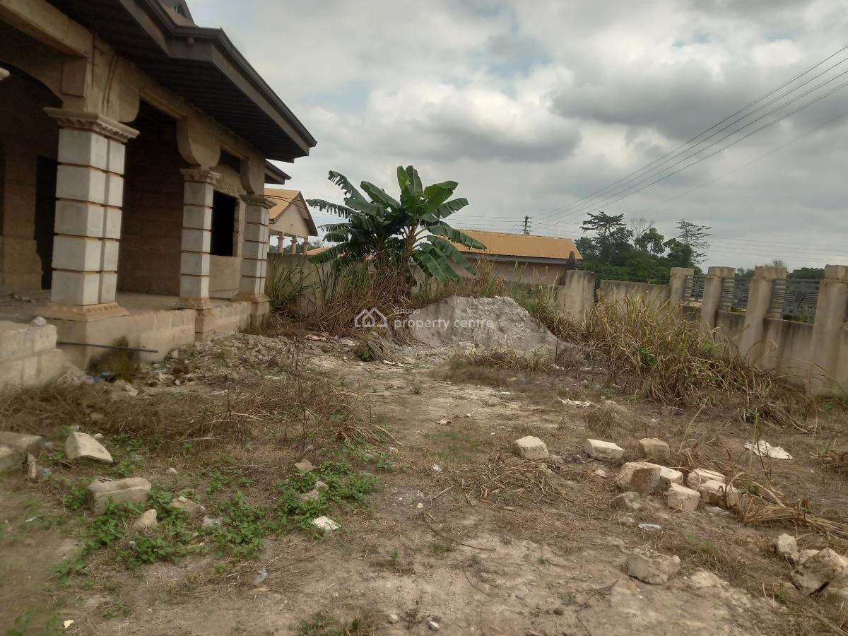 7 Bedrooms  ( 4th House Main Highway Road), Adesina, on Kenyasi Abrem Road., Kwabre, Ashanti, House for Sale