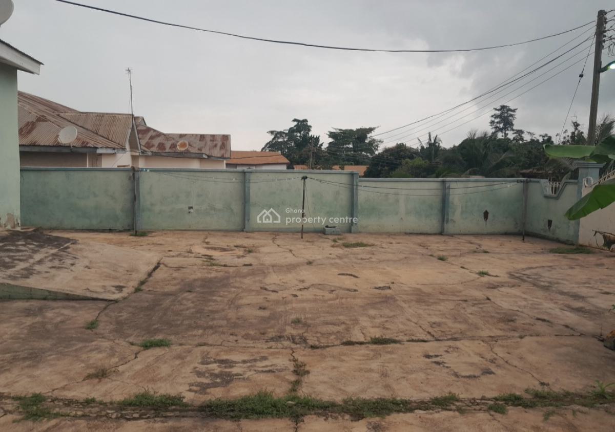5 Bedrooms, Nyankyerenyase, Near Sofoline Tanoso., Kumasi Metropolitan, Ashanti, House for Sale