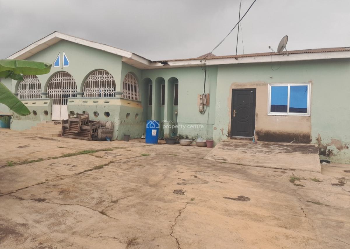 5 Bedrooms, Nyankyerenyase, Near Sofoline Tanoso., Kumasi Metropolitan, Ashanti, House for Sale