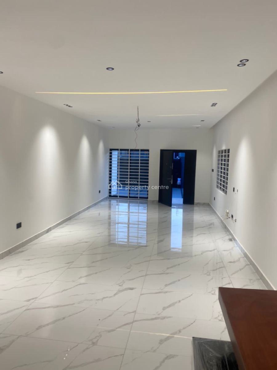 Oyarifa 3 Bdrms with Boys Quarters, Oyarifa, Oyarifa, La Nkwantanang Madina Municipal, Accra, House for Sale