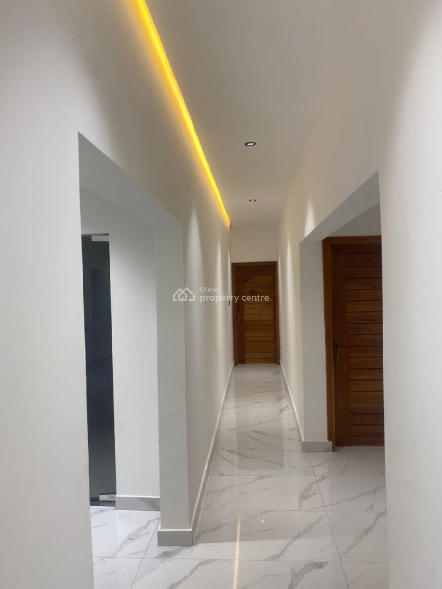 Oyarifa 3 Bdrms with Boys Quarters, Oyarifa, Oyarifa, La Nkwantanang Madina Municipal, Accra, House for Sale