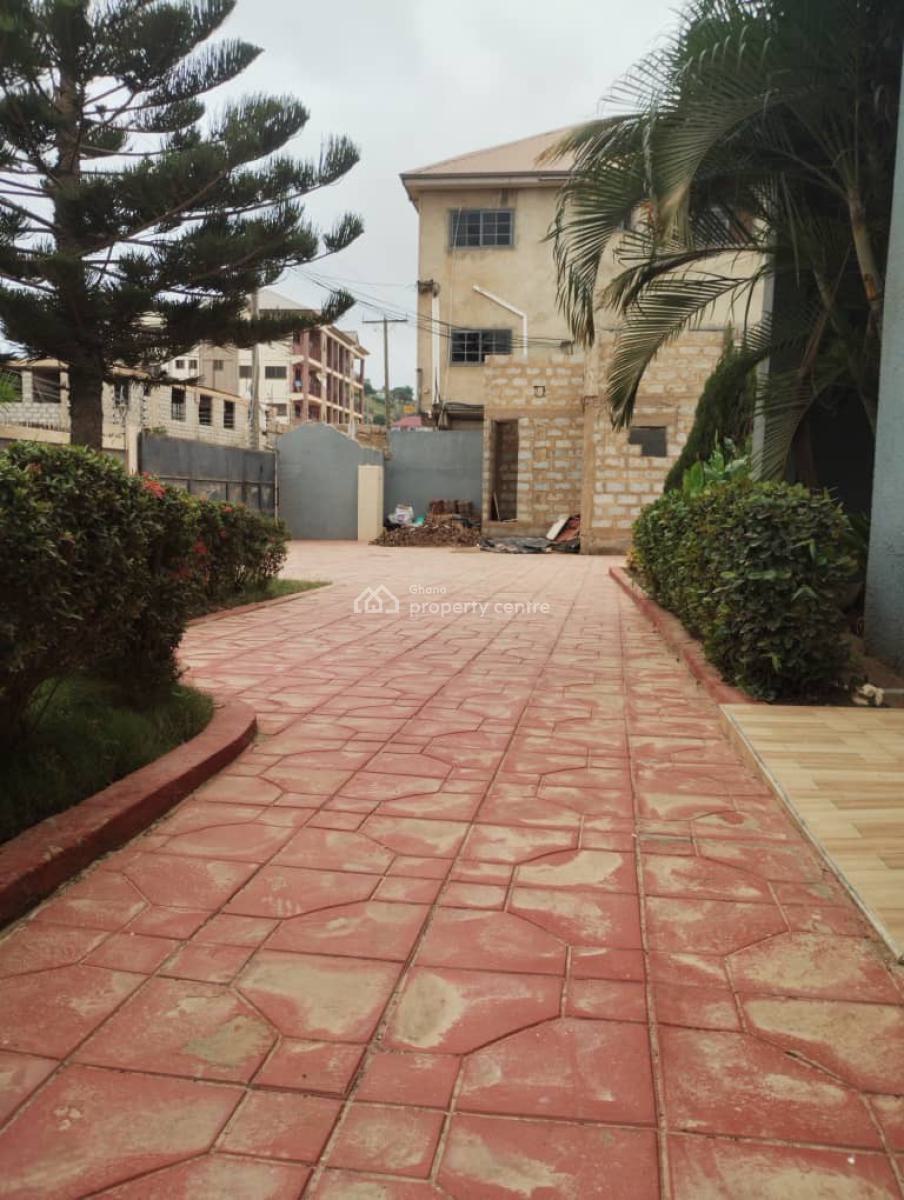 Weija Choice 8 Bdrms with Boys Quarters, Choice, Weija, Ga South Municipal, Accra, House for Sale
