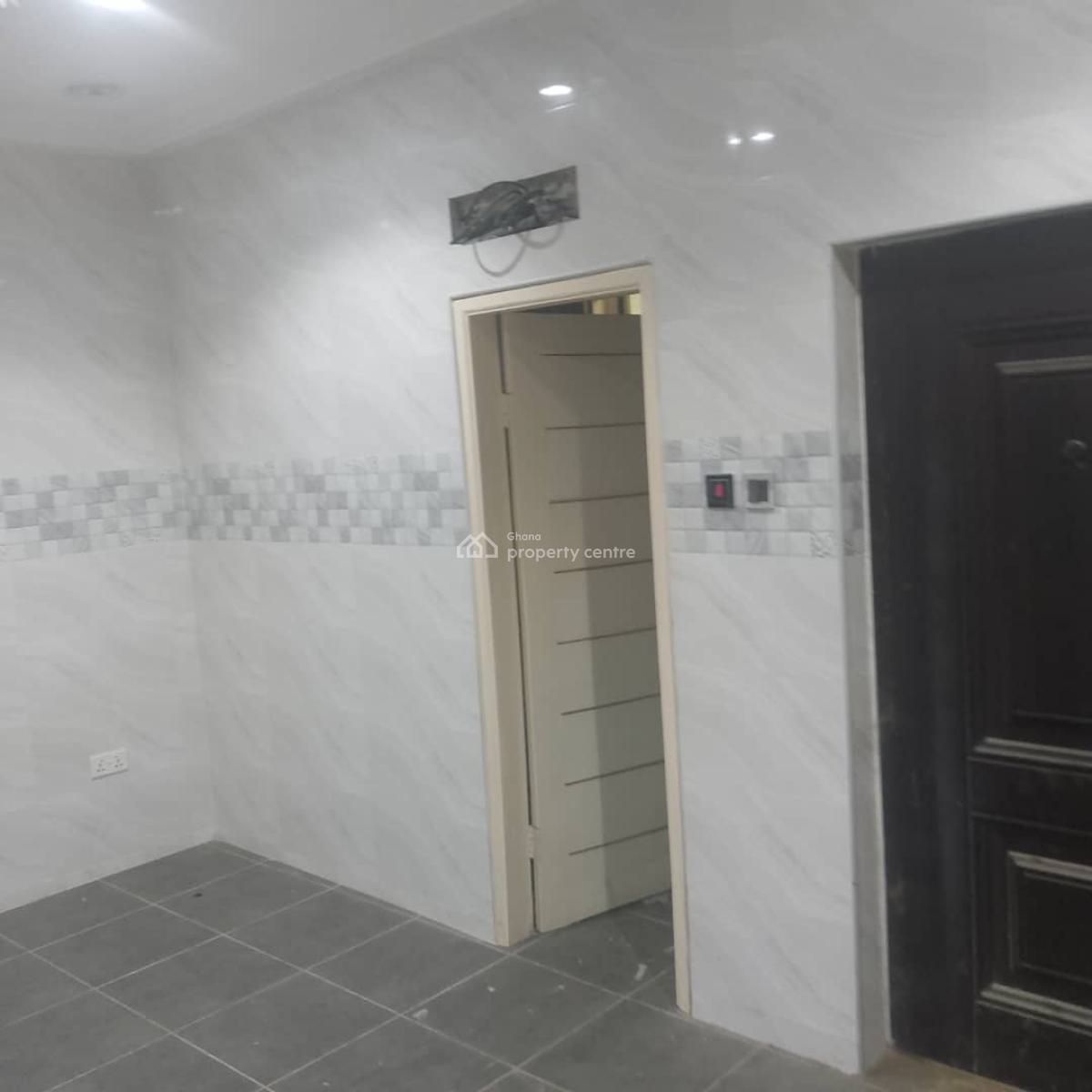 Hatso 5 Bedrooms House, Hatso, Ga West Municipal, Accra, House for Sale