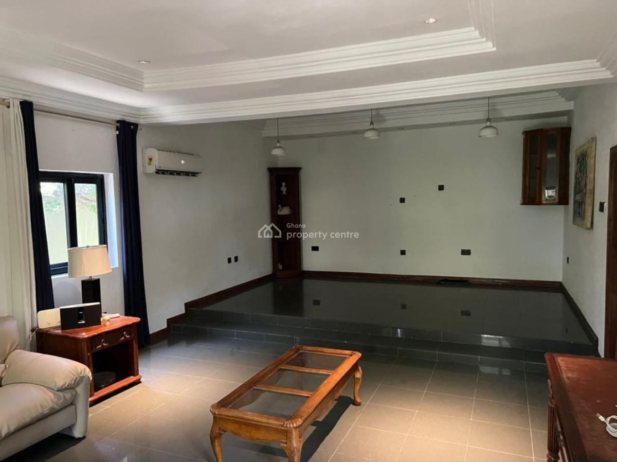 Osu 5 Bedrooms House, Oxfords Street, Osu, Accra, House for Rent