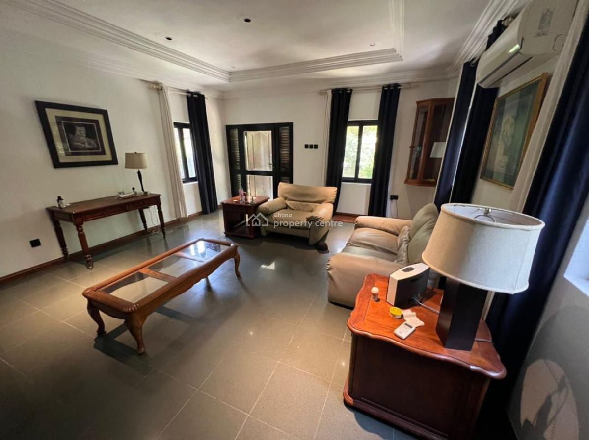 Osu 5 Bedrooms House, Oxfords Street, Osu, Accra, House for Rent