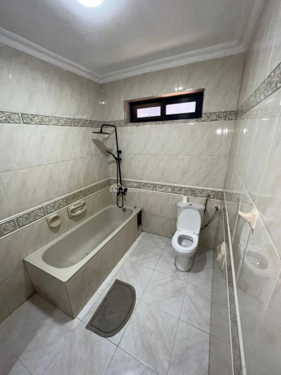 Osu 5 Bedrooms House, Oxfords Street, Osu, Accra, House for Rent