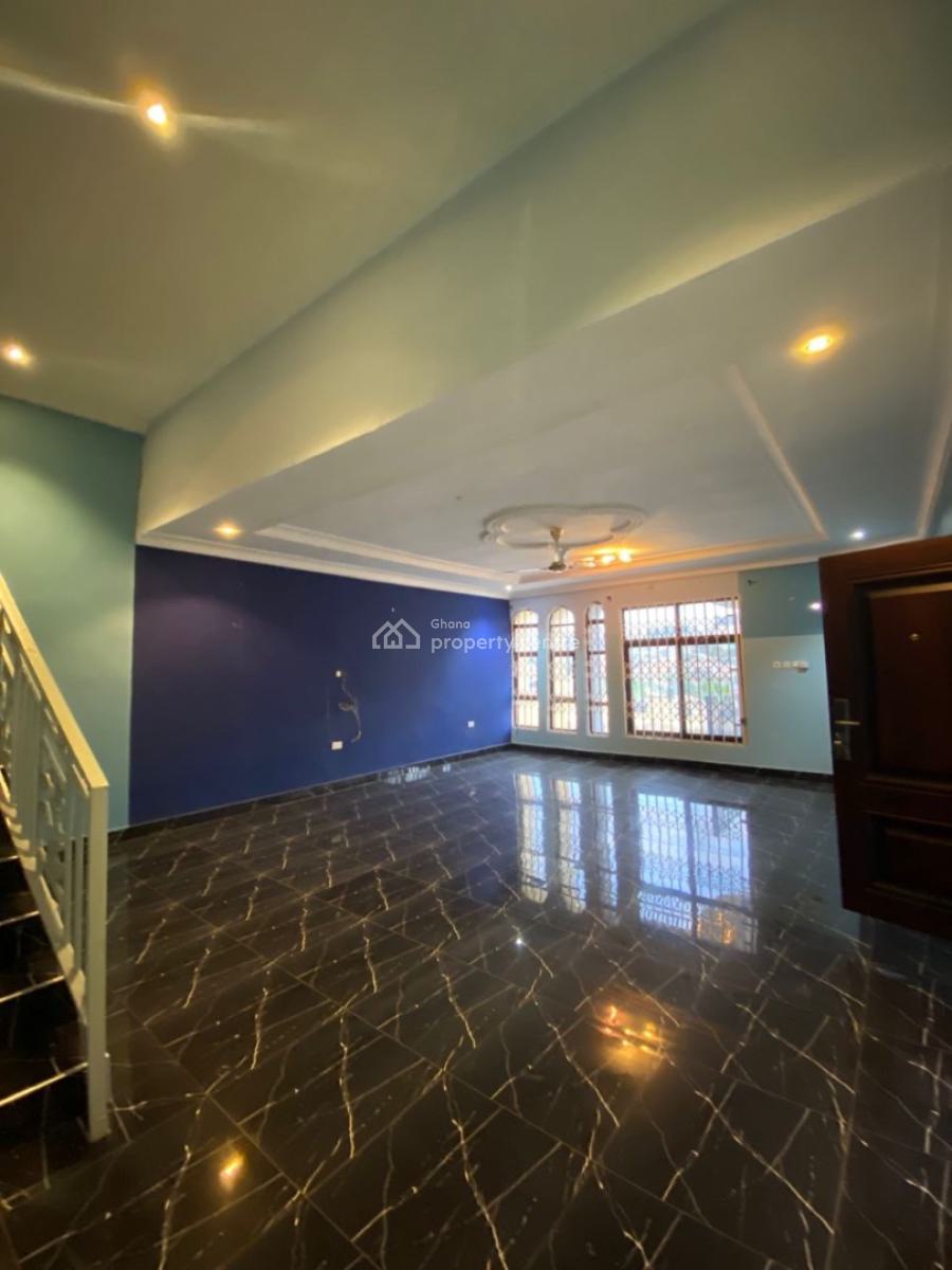 Five Bedroom Self Compound, Offankor Asofa, Ga East Municipal, Accra, House for Rent