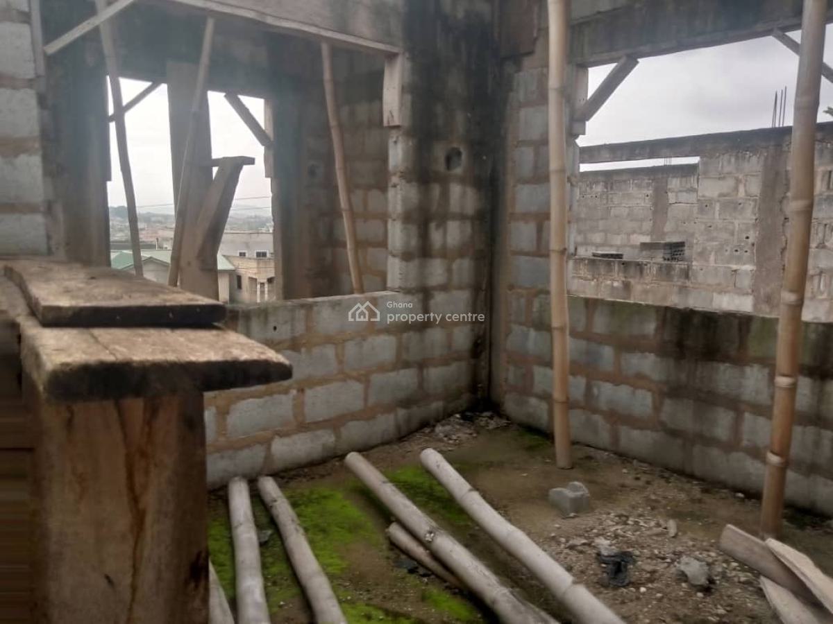 Uncompleted 4 Bedrooms at Acp, Franko Estate Acp, Ga East Municipal, Accra, Detached Duplex for Sale