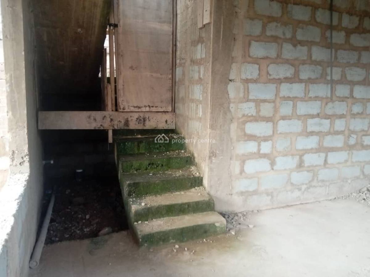 Uncompleted 4 Bedrooms at Acp, Franko Estate Acp, Ga East Municipal, Accra, Detached Duplex for Sale