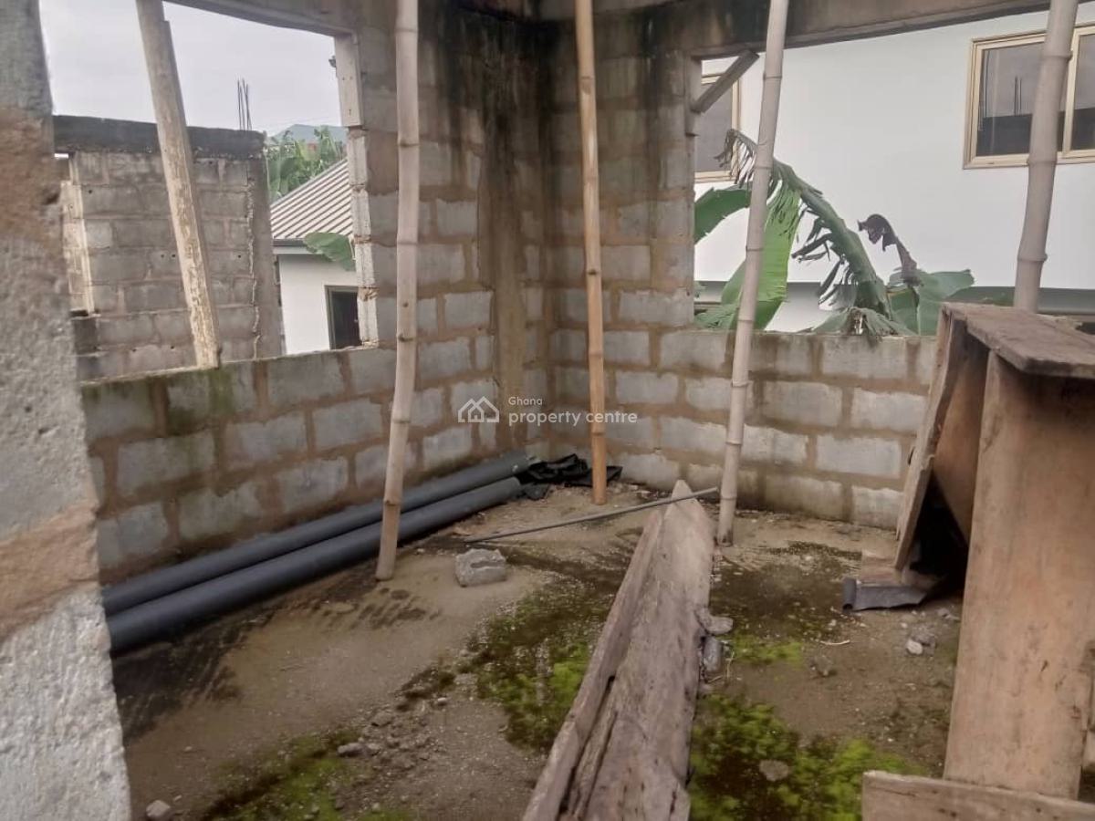 Uncompleted 4 Bedrooms at Acp, Franko Estate Acp, Ga East Municipal, Accra, Detached Duplex for Sale