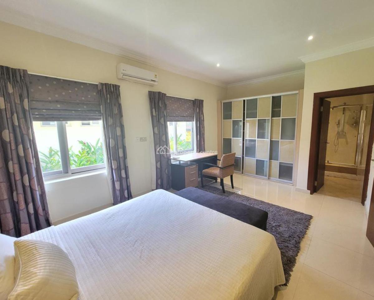 Incredible 3 Bedroom Apartment Available, Osu, Accra, Apartment for Rent