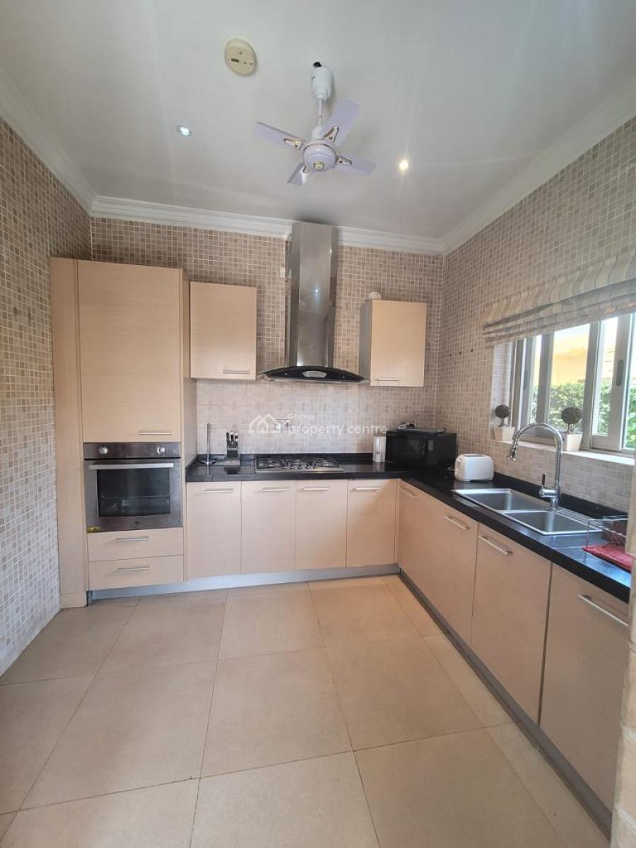 Incredible 3 Bedroom Apartment Available, Osu, Accra, Apartment for Rent