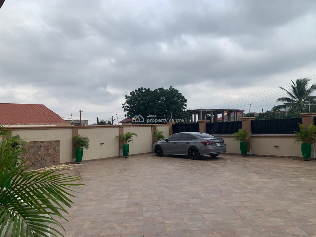 Executive Newly Built Chamber and Hall Self Contained Apartment, Oyarifa Road, Oyibi, Accra, Mini Flat for Rent
