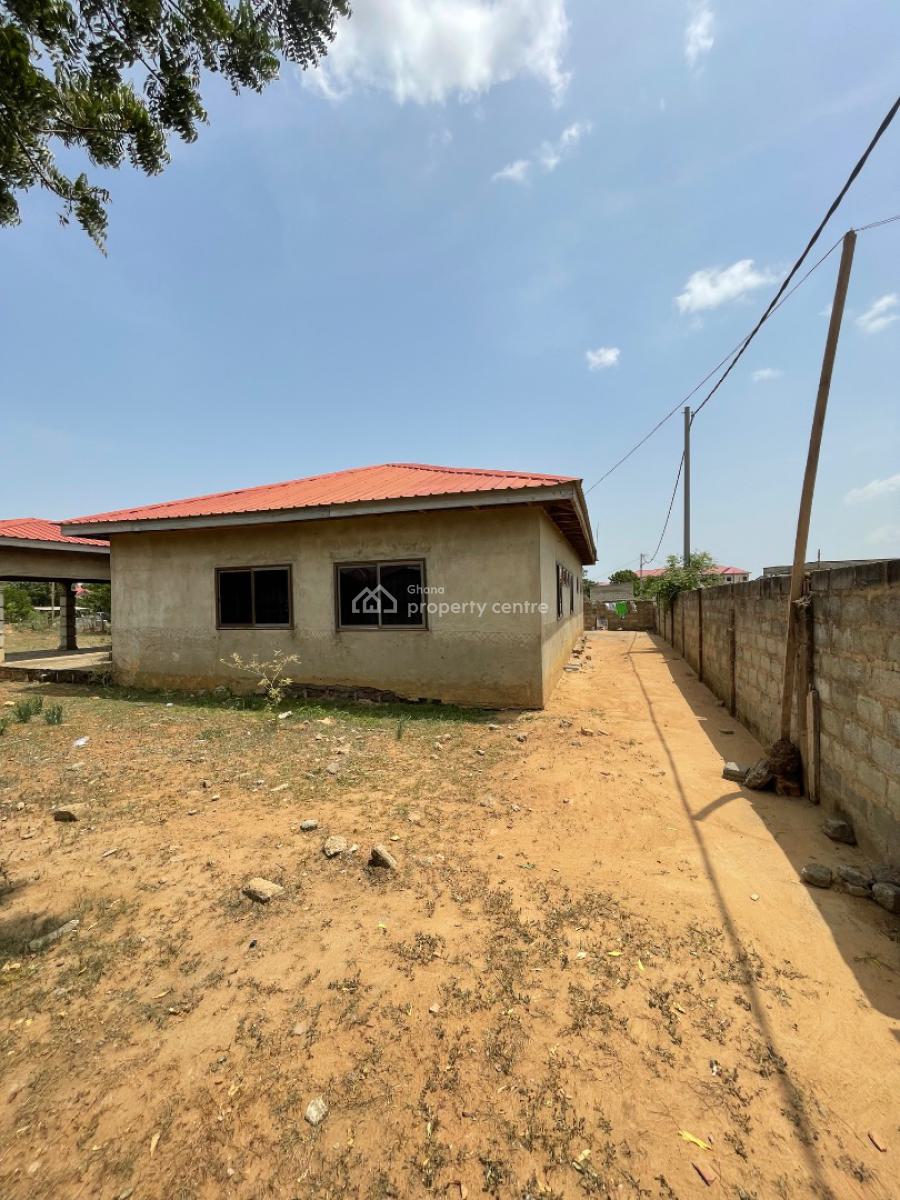 4 Bedroom on 6 Plots, Dawhenya Abbey, Accra Metropolitan, Accra, Detached Duplex for Sale