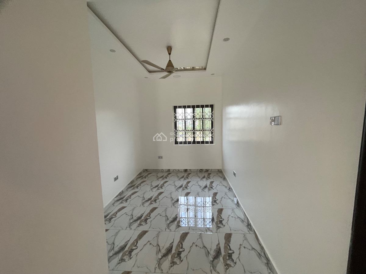 6 Bedroom House, Oyibi Near Valley View University, Accra Metropolitan, Accra, Detached Duplex for Sale