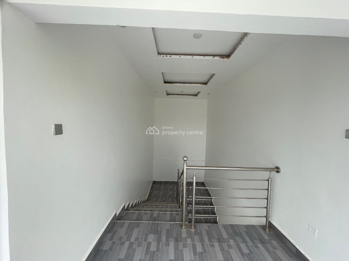 6 Bedroom House, Oyibi Near Valley View University, Accra Metropolitan, Accra, Detached Duplex for Sale