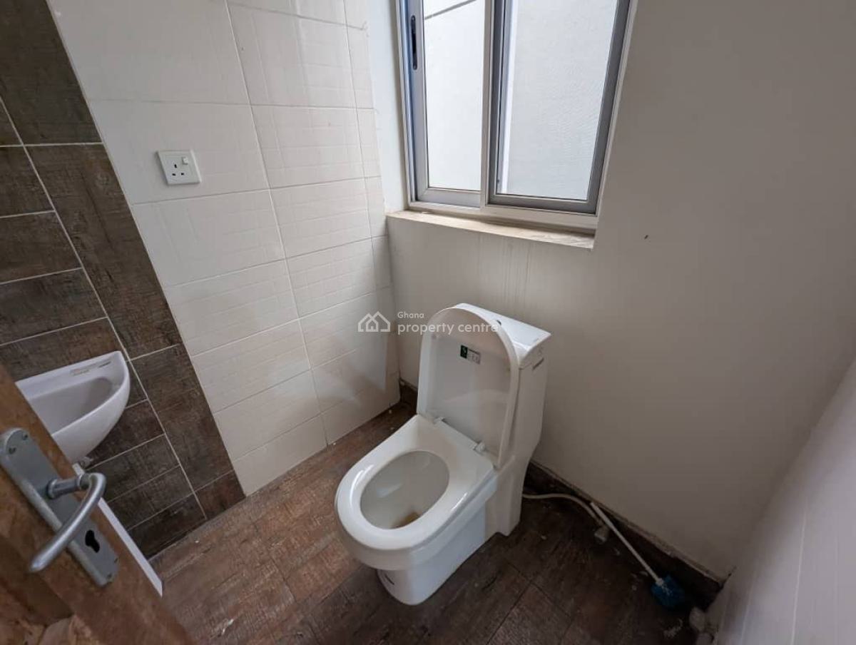 3 Bedrooms at Tesano, Around Mizpah School, Tesano, Accra, Detached Duplex for Rent