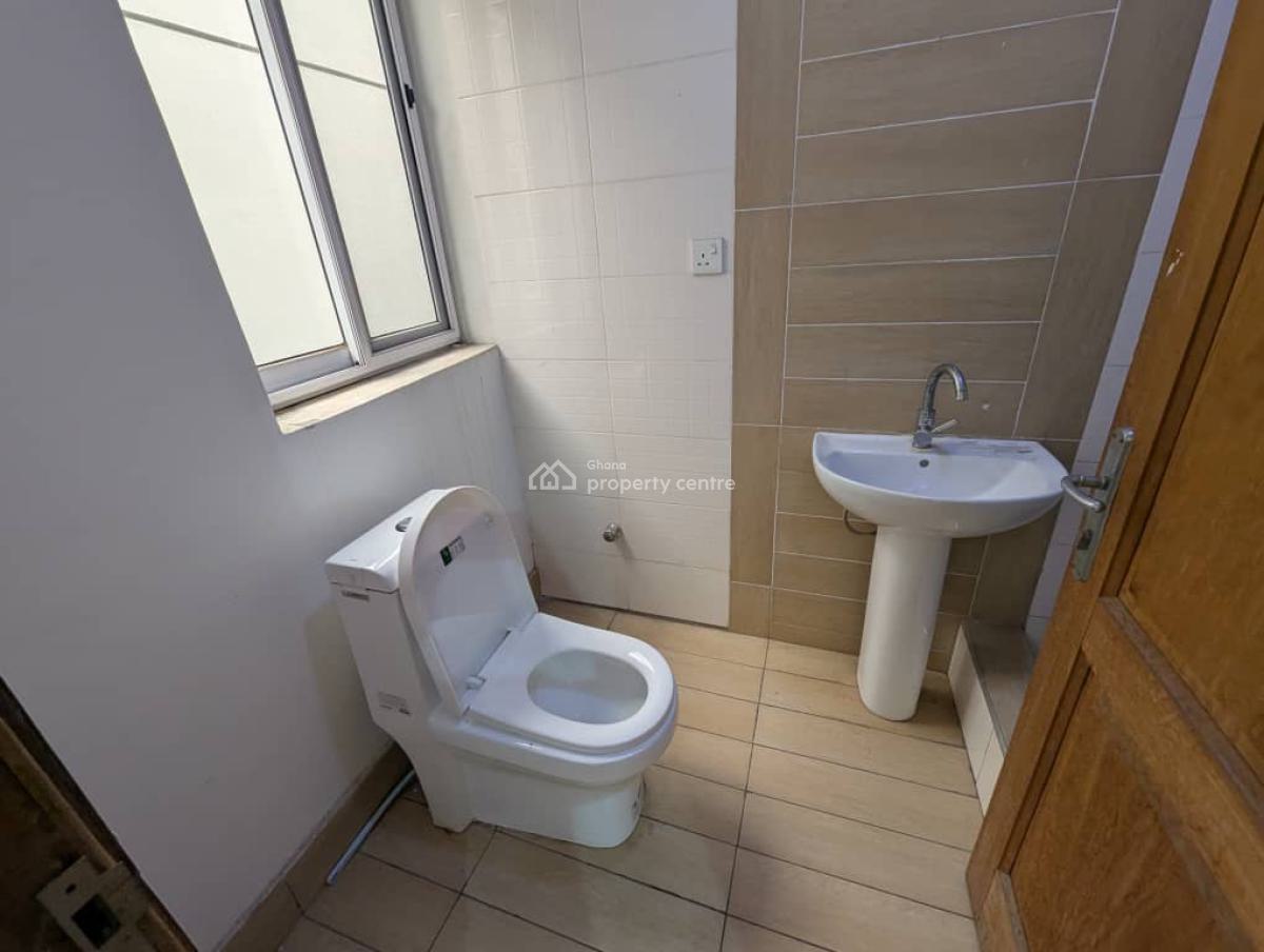 3 Bedrooms at Tesano, Around Mizpah School, Tesano, Accra, Detached Duplex for Rent