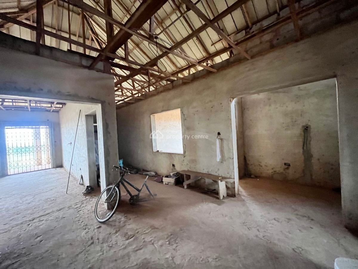 8 Bedroom House, Malejor -adenta Area, Accra Metropolitan, Accra, Detached Duplex for Sale