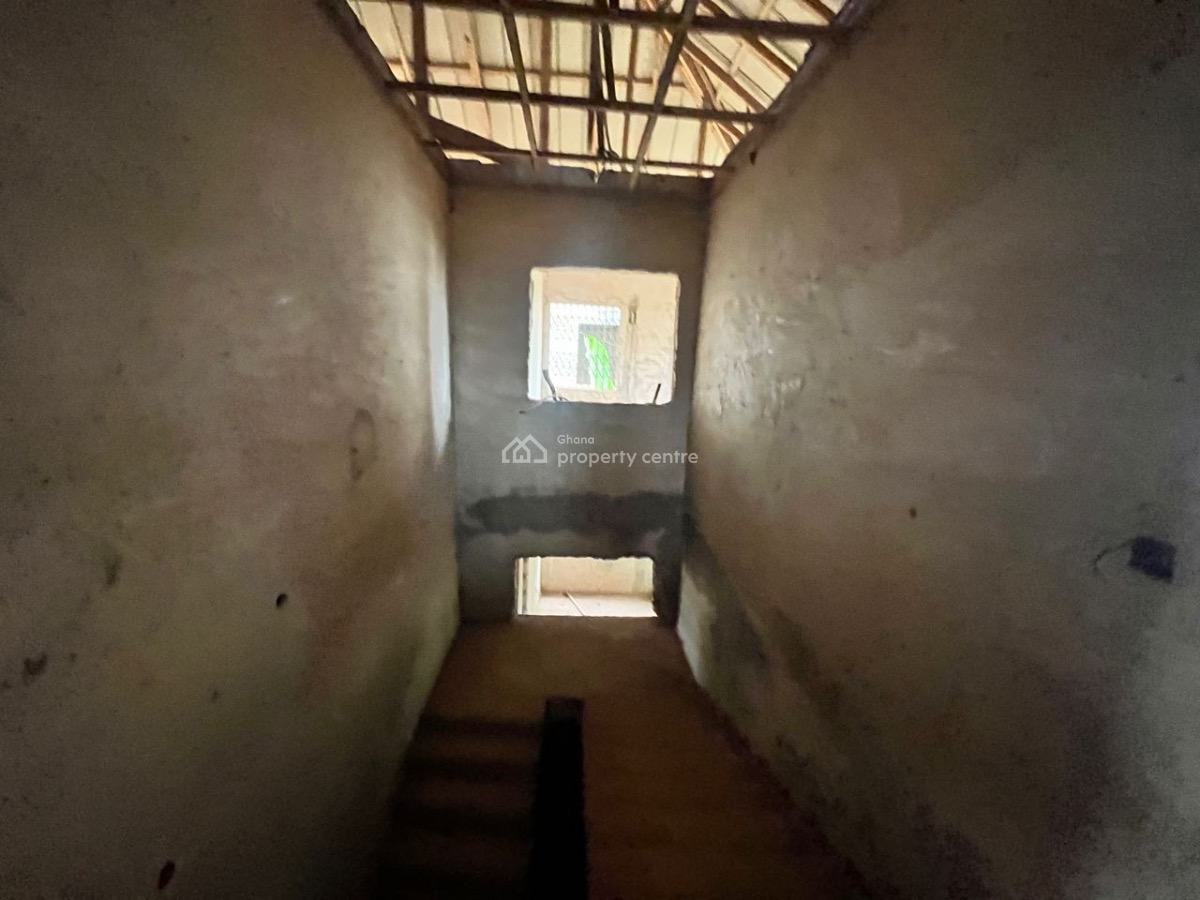 8 Bedroom House, Malejor -adenta Area, Accra Metropolitan, Accra, Detached Duplex for Sale