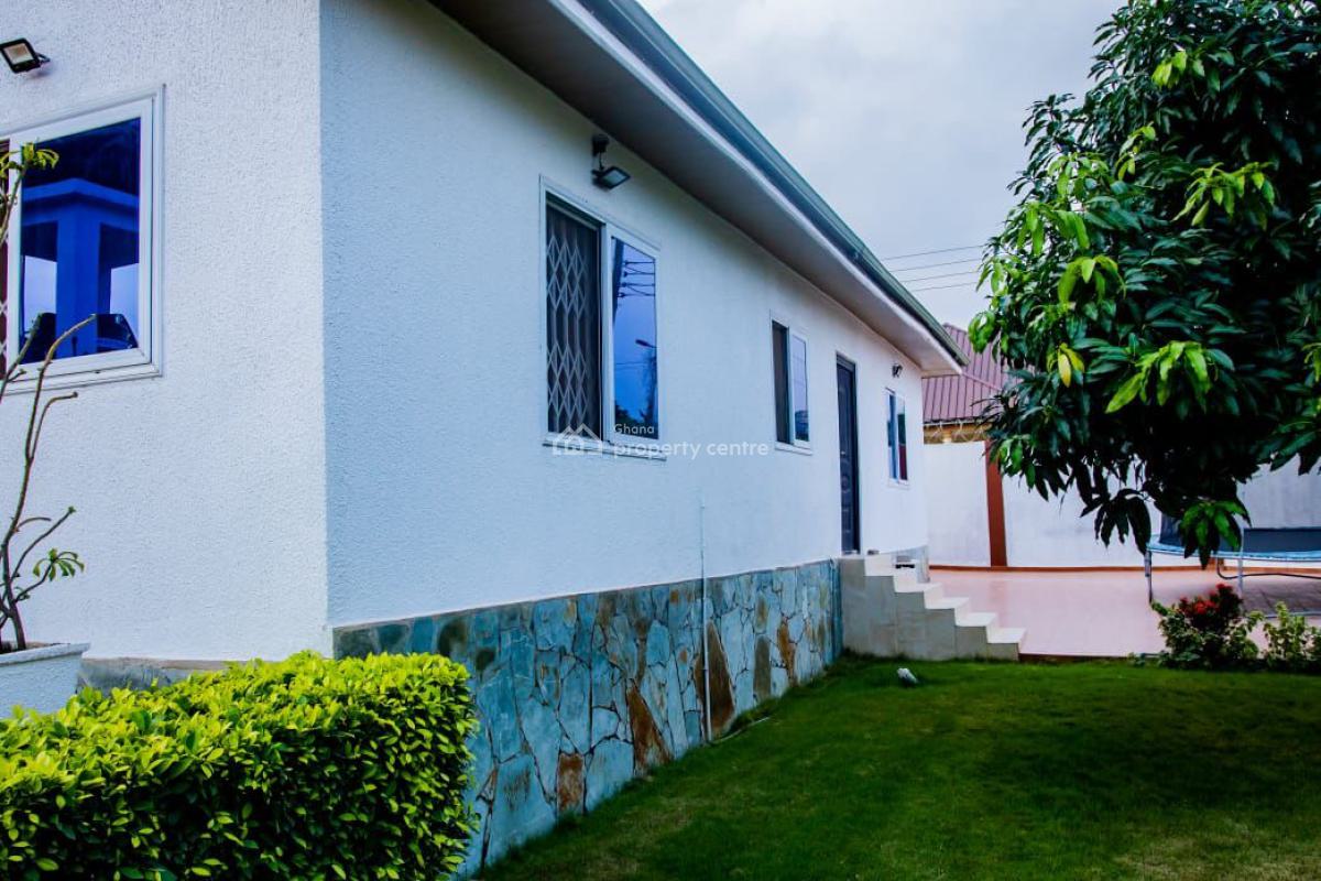 8 Bedroom House, Oyarifa, Accra Metropolitan, Accra, Detached Duplex for Sale