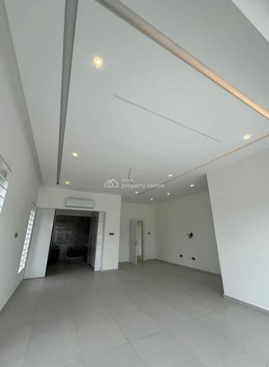 4 Bedroom, One Maid Room with Swimming Pool, Achimota, Achimota, Accra, Detached Duplex for Sale