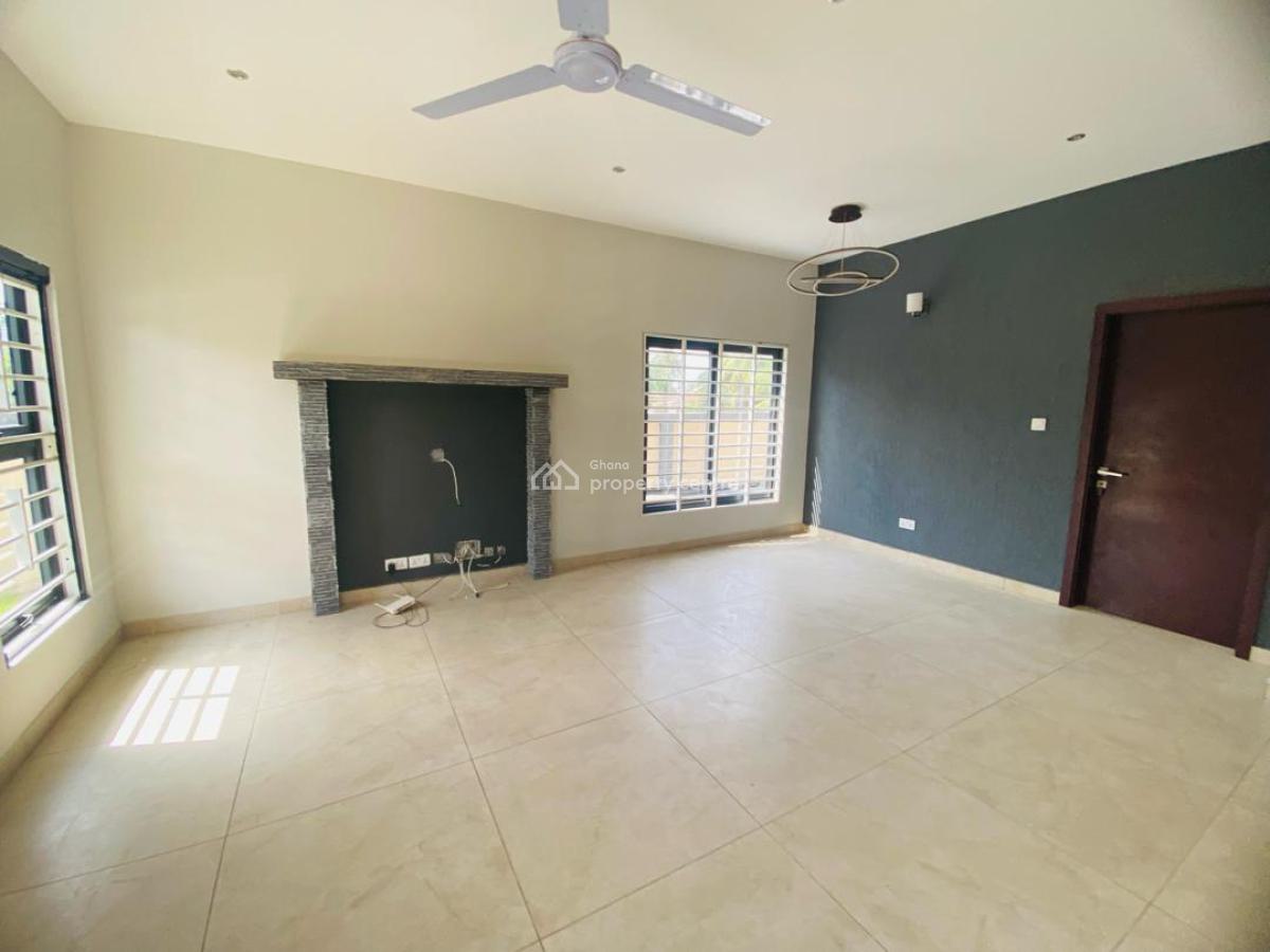 Awesome 3.5 Bedroom, North Legon Extension, Ga East Municipal, Accra, Townhouse for Sale