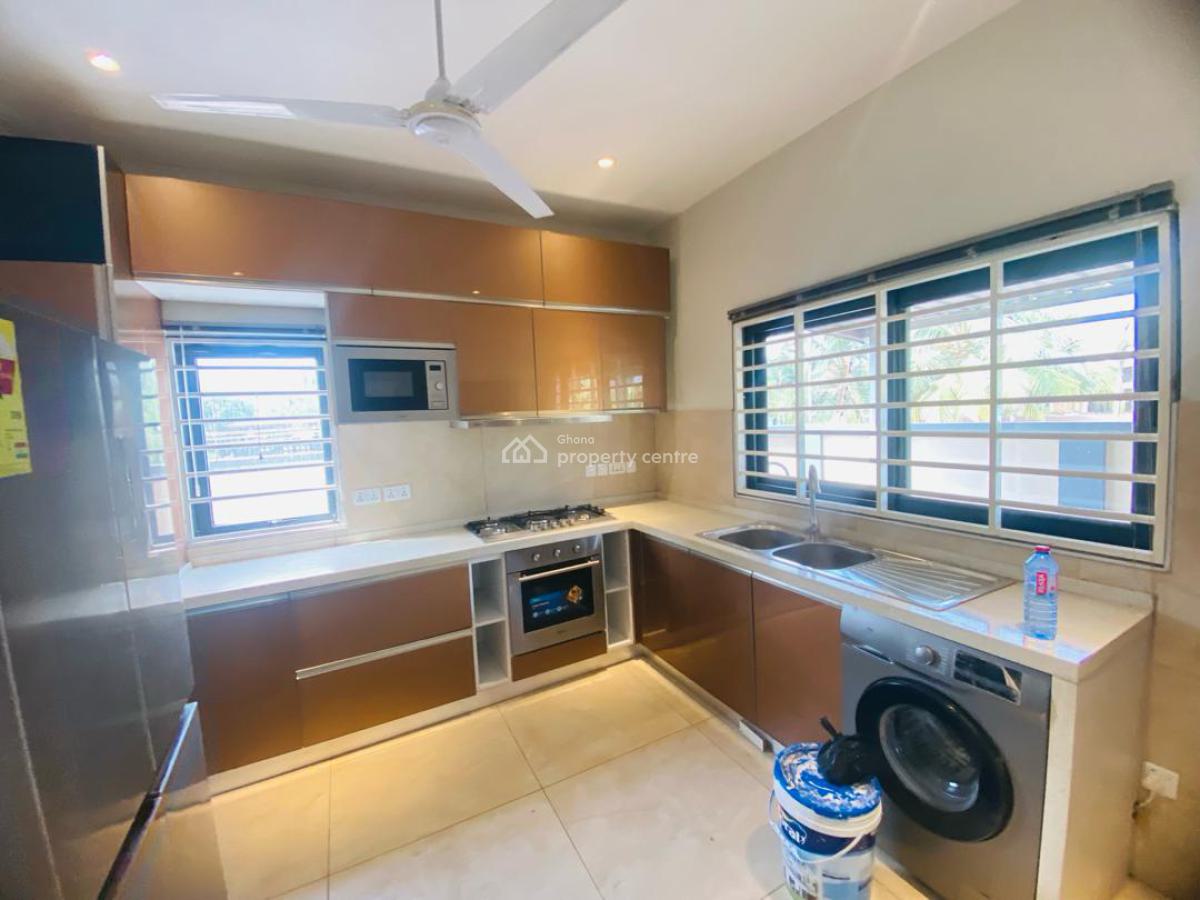Awesome 3.5 Bedroom, North Legon Extension, Ga East Municipal, Accra, Townhouse for Sale