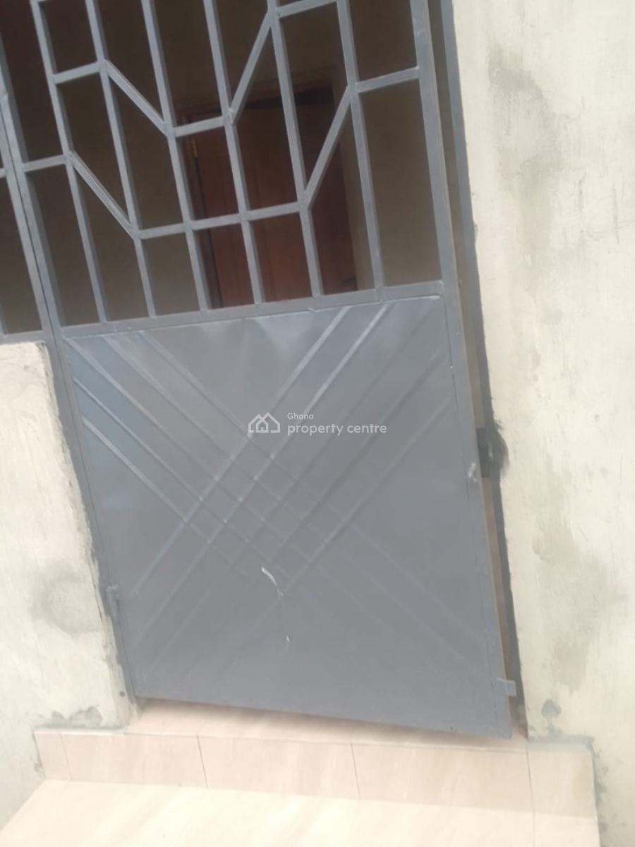 1 Bedroom Self Contained, Atonsu Aputuogya, Pentecost Junction, Kumasi Metropolitan, Ashanti, Single Room Self Contained for Rent