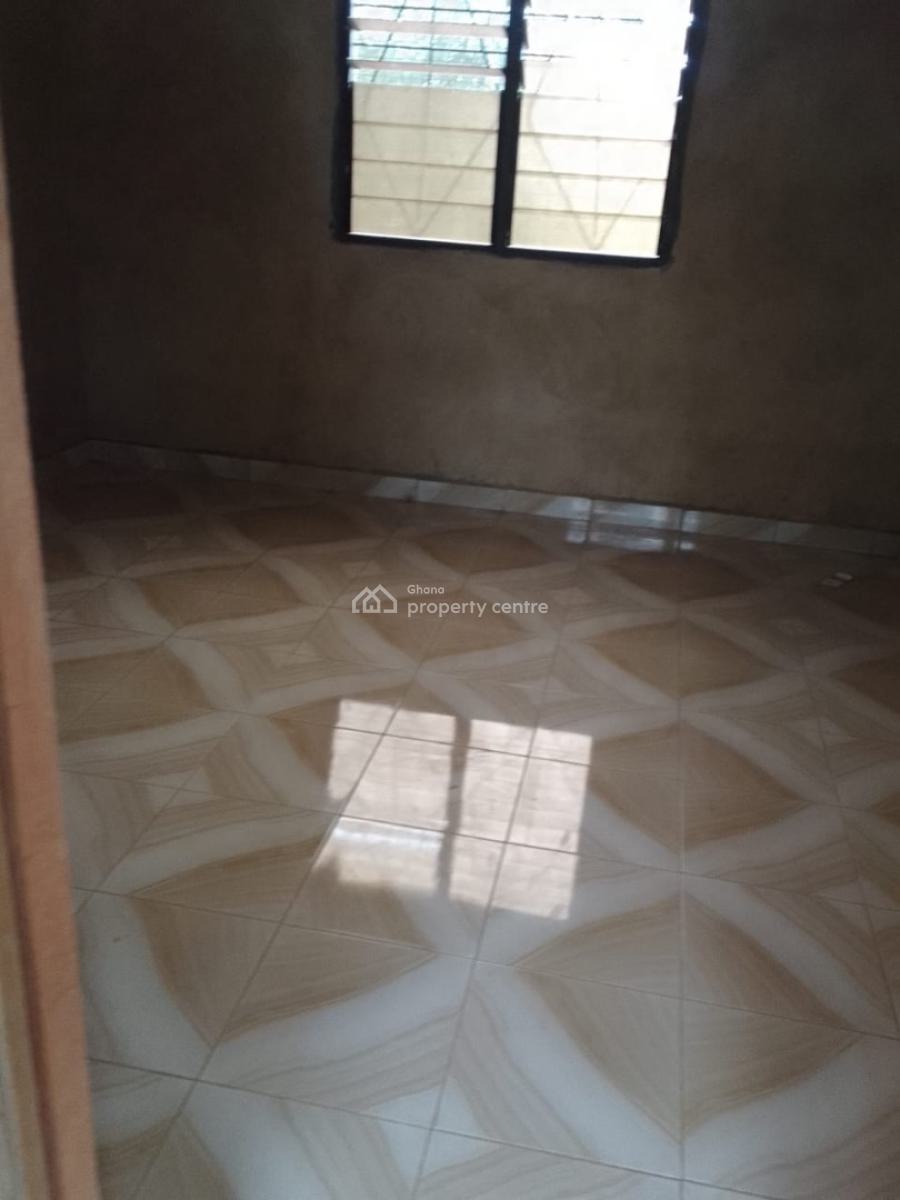 Chamber and Hall, Atonsu Aputuogya, Kumasi Metropolitan, Ashanti, Apartment for Rent