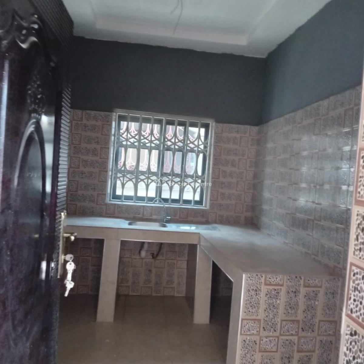 Single Room Self Contain, Atonsu -abidjan Nkwanta, Kumasi Metropolitan, Ashanti, Single Room Self Contained for Rent