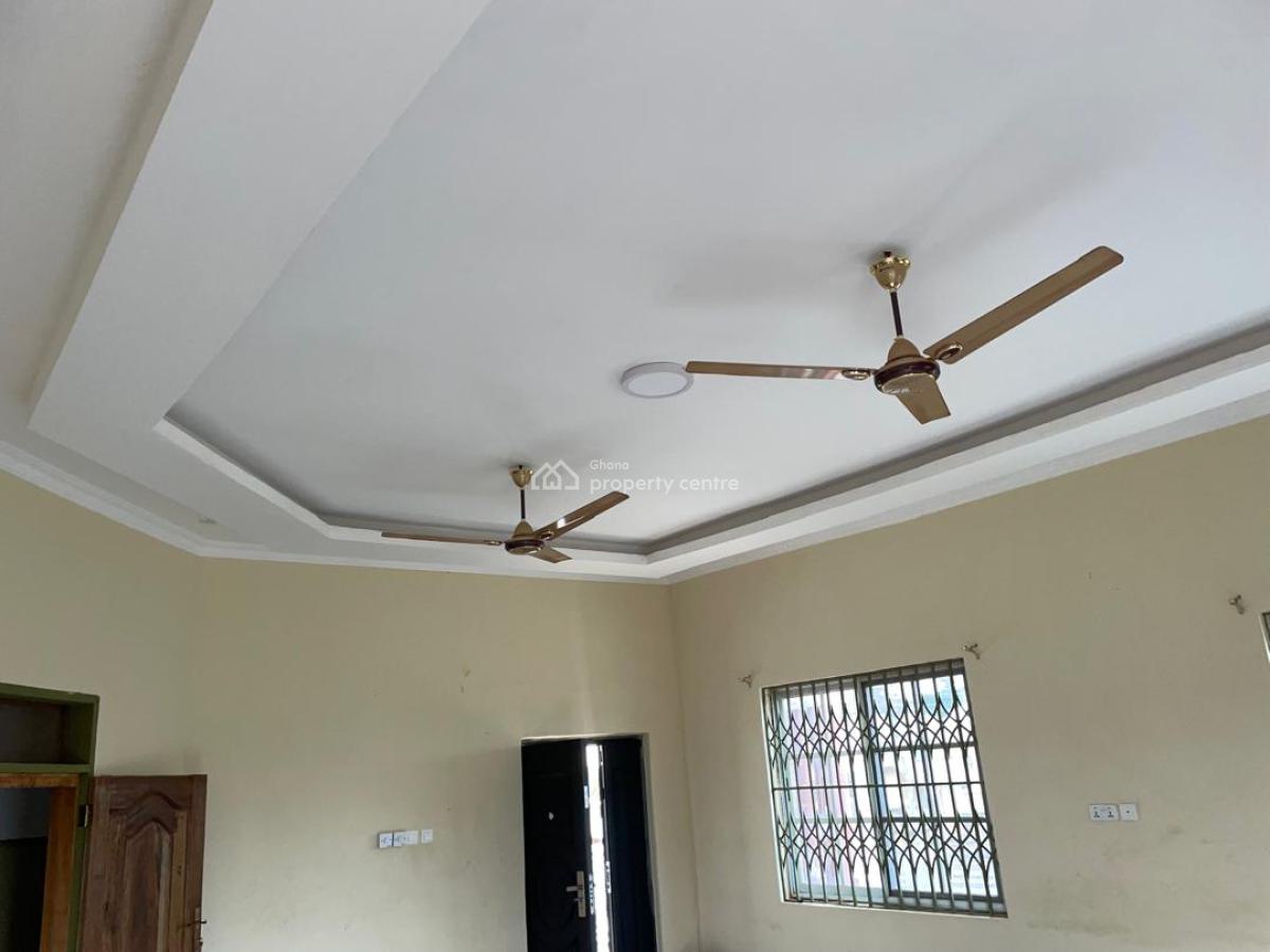 3 Bedrooms Self Compound Or Full House, Sokoban-apaaso, Kumasi Metropolitan, Ashanti, House for Rent