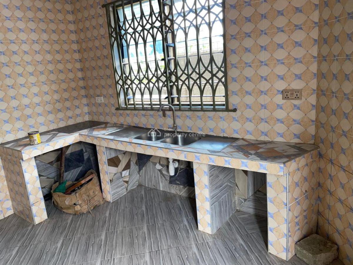 3 Bedrooms Self Compound Or Full House, Sokoban-apaaso, Kumasi Metropolitan, Ashanti, House for Rent
