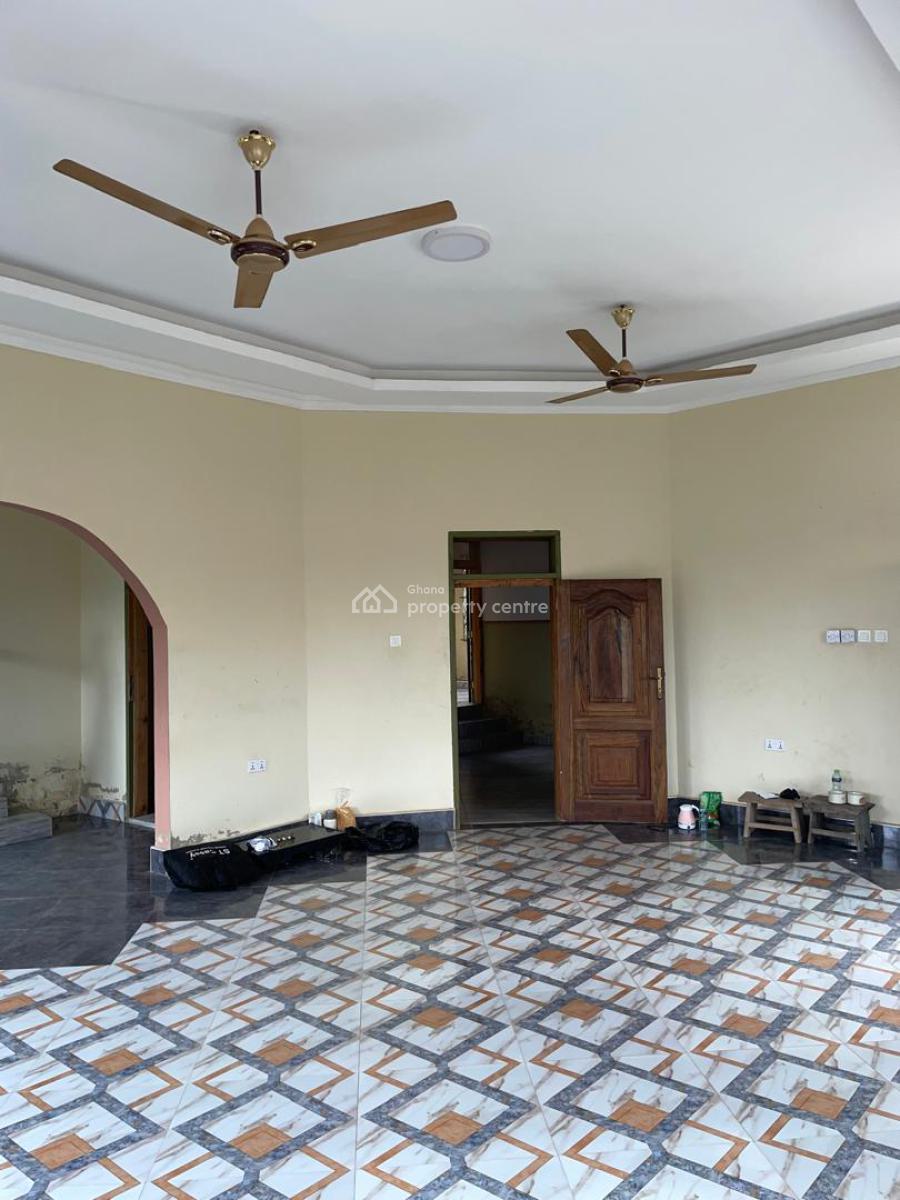 3 Bedrooms Self Compound Or Full House, Sokoban-apaaso, Kumasi Metropolitan, Ashanti, House for Rent