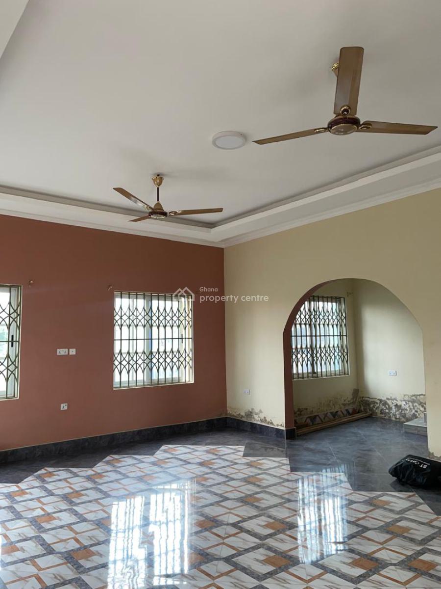 3 Bedrooms Self Compound Or Full House, Sokoban-apaaso, Kumasi Metropolitan, Ashanti, House for Rent
