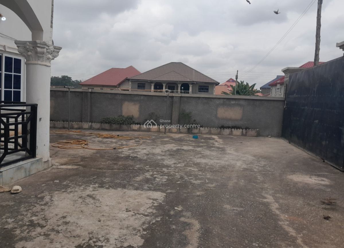 12 Bedrooms, Buobai, Near Asokore Mampong., Kumasi Metropolitan, Ashanti, House for Sale