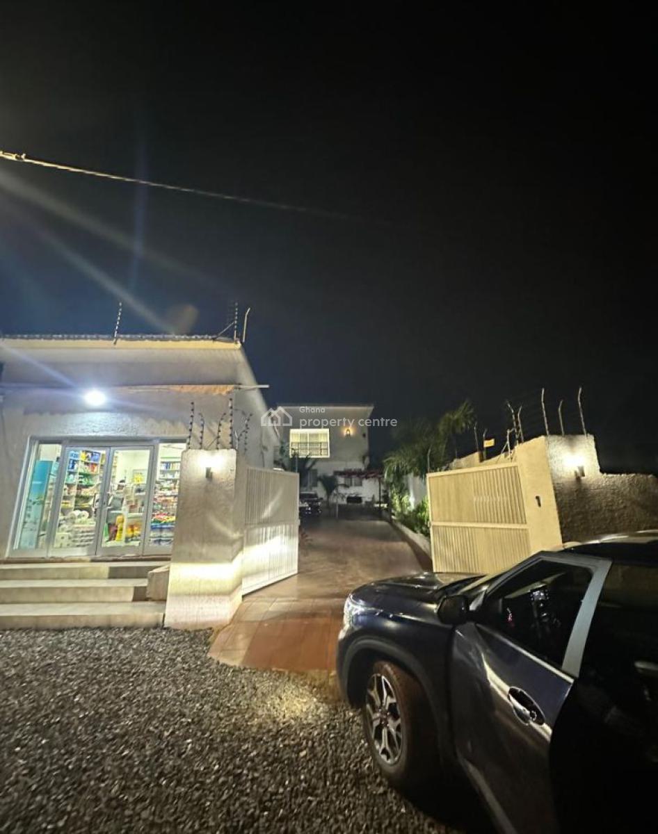 Fairly Used Furnished 3 Bedroom, Boys Quarters with a Shop., Oyarifa, Oyarifa, La Nkwantanang Madina Municipal, Accra, Detached Duplex for Sale