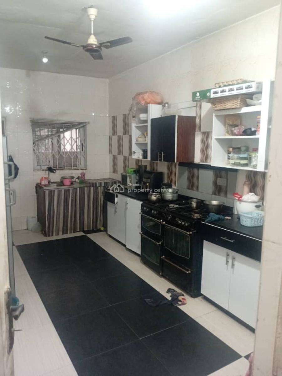 Dansoman 10 Bdrms Apartment, Roundabout, Dansoman, Accra, Apartment for Sale